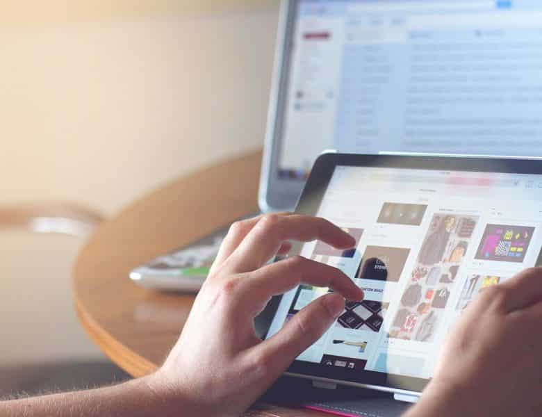 La lumière bleue entraîne des maux de tête