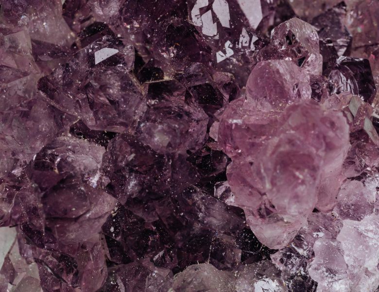 Tout savoir sur l&rsquo;améthyste pierre parfum