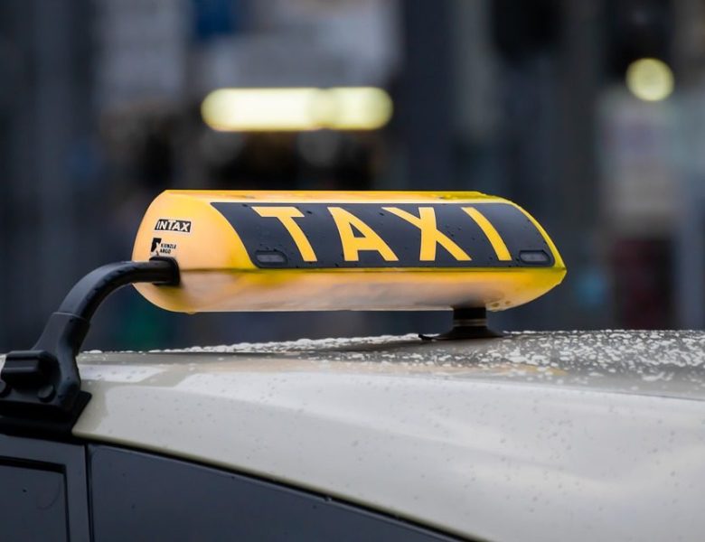 Comment réserver un taxi conventionné à Versailles pour votre rendez-vous médical ?