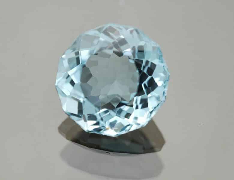 Découvrez les bienfaits et vertus de la Topaze