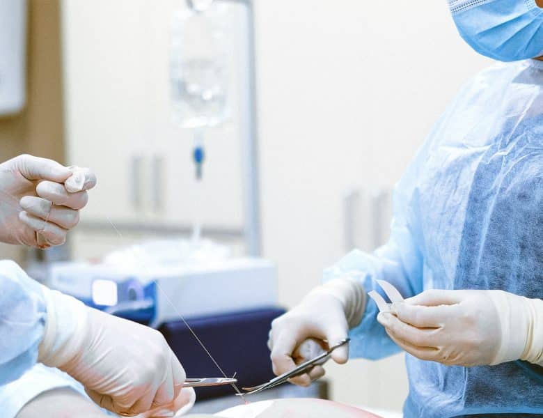 Qu&rsquo;est-ce que la chirurgie esthétique des seins ?