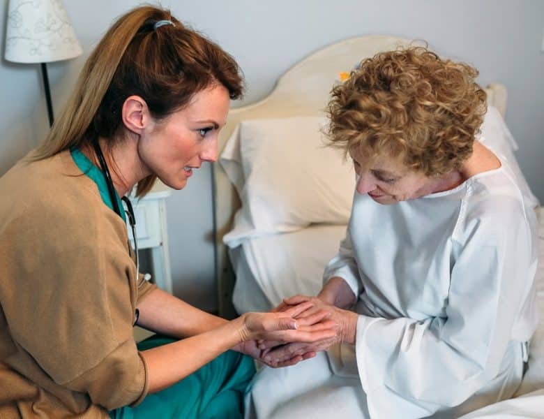 Comment avoir recours au maintien à domicile ?