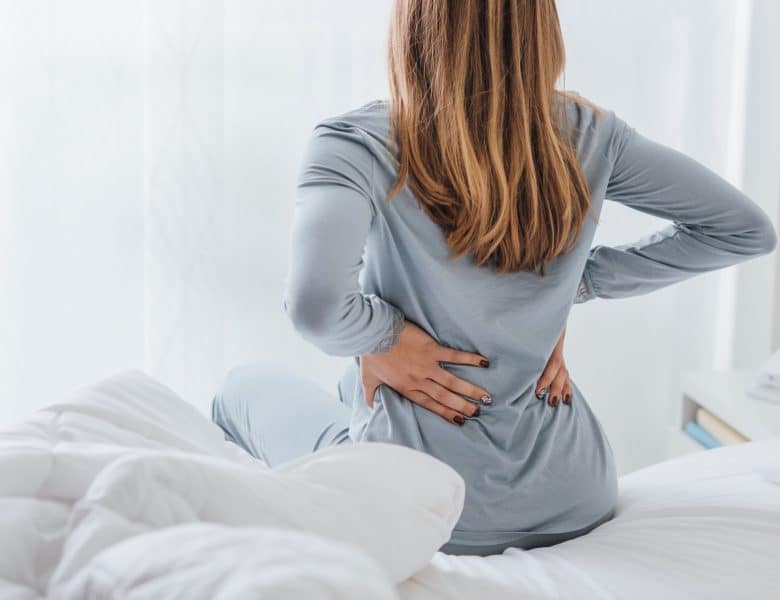 Quelles sont les causes possibles d&rsquo;une douleur au flanc gauche et que peut-on faire pour la soulager ?