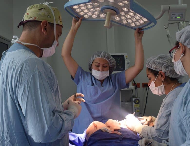 Guide complet sur la chirurgie d&rsquo;augmentation mammaire