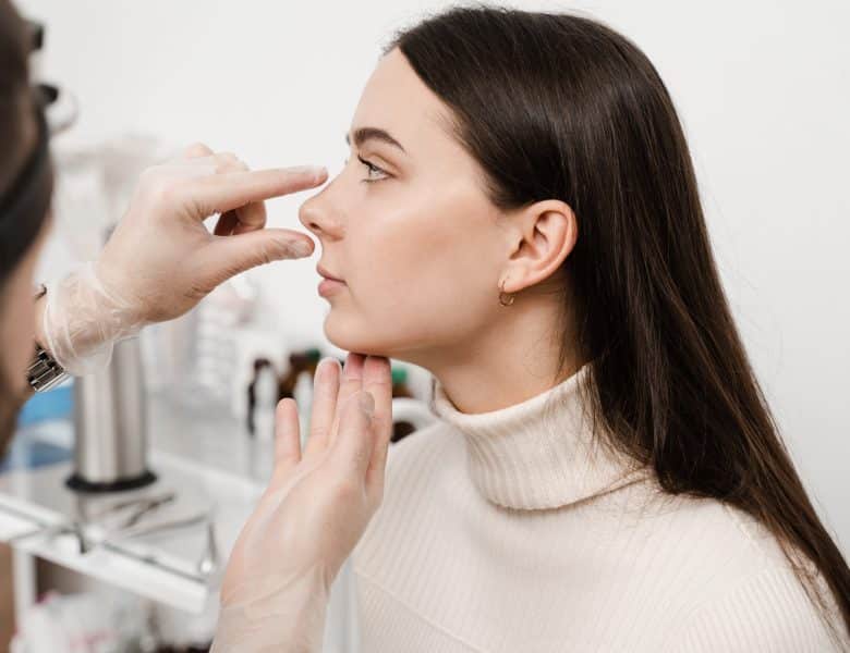 L’élégance redéfinie : Rhinoplastie pour une apparence raffinée