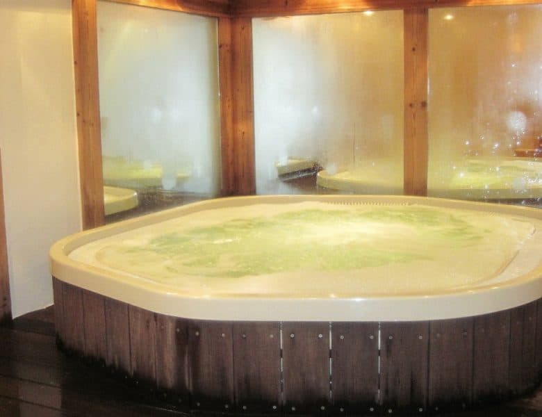 Le spa 2 places : idéal pour vivre des moments magiques en amoureux