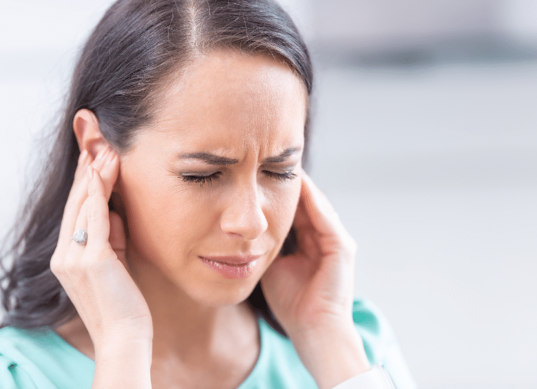 Acouphènes et vertiges : pourquoi contacter d’urgence un ostéopathe ?