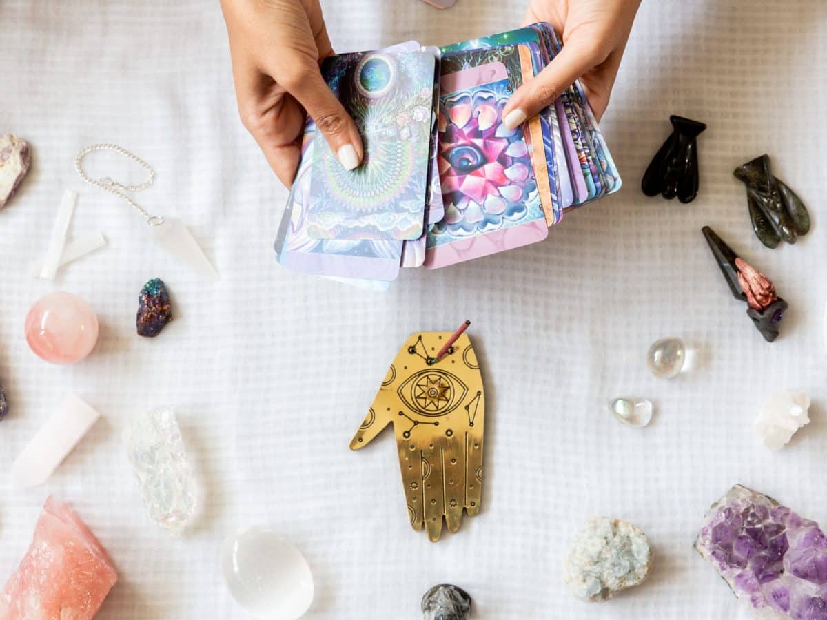 Trouver des réponses en soi grâce à la cartomancie