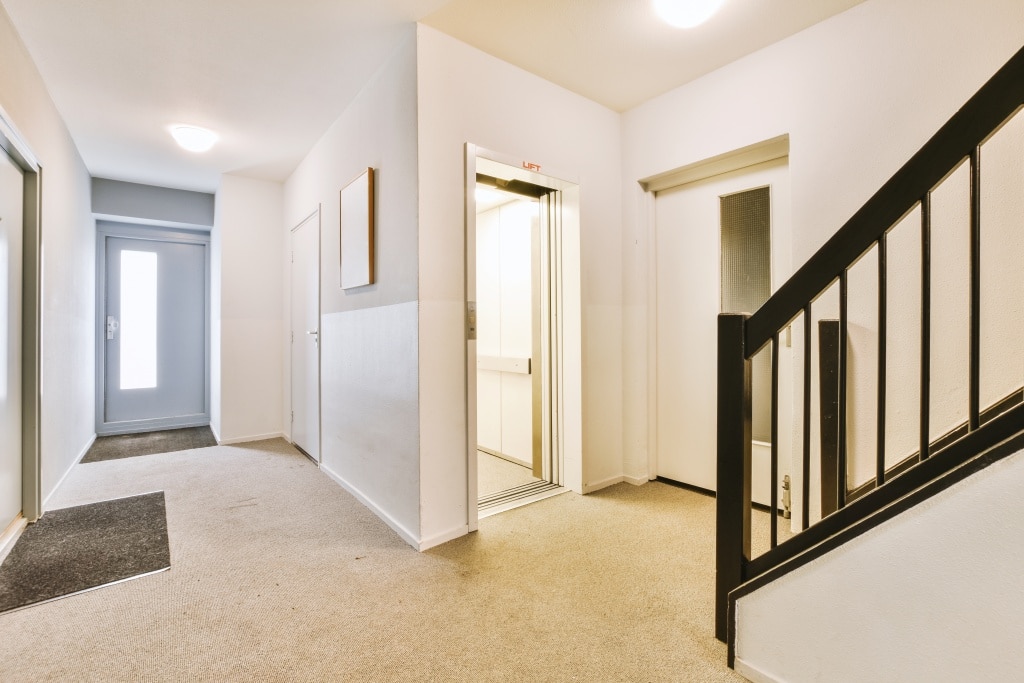 Plateformes élévatrices : une réponse concrète aux besoins de mobilité dans le logement