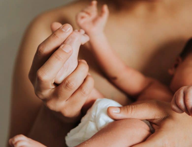 Les produits post-partum essentiels pour une récupération rapide et en douceur après l&rsquo;accouchement
