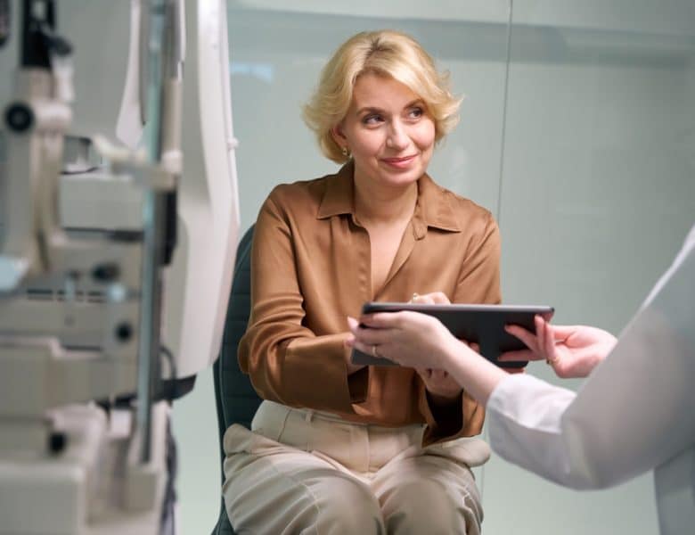 Comment bien se préparer à une chirurgie de la cataracte ?