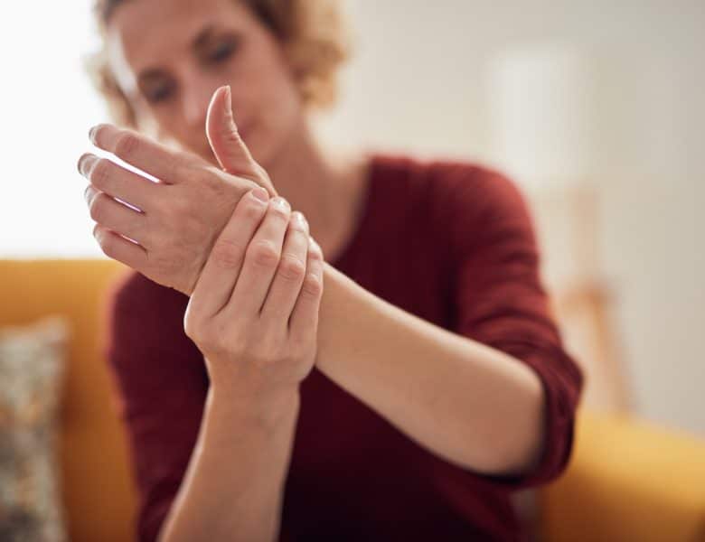 Comment reconnaître l&rsquo;arthrose du pouce et à quel moment consulter ?
