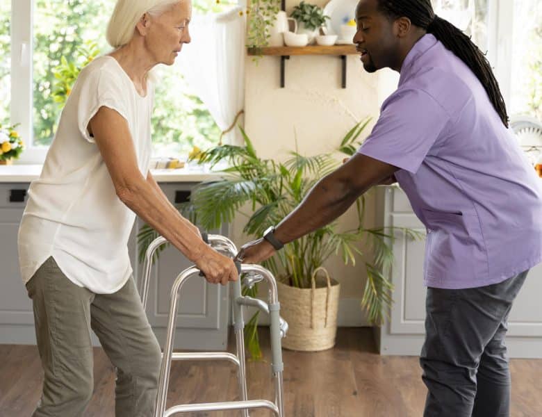 Les services à la personne dans le Var : comprendre l’aide à domicile
