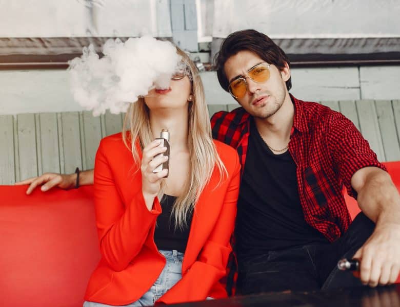 Poppers et sexualité : pourquoi ce produit est-il parfois utilisé dans l&rsquo;intimité ?